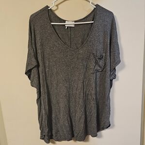 2x Gray T-shirt w/ pockets